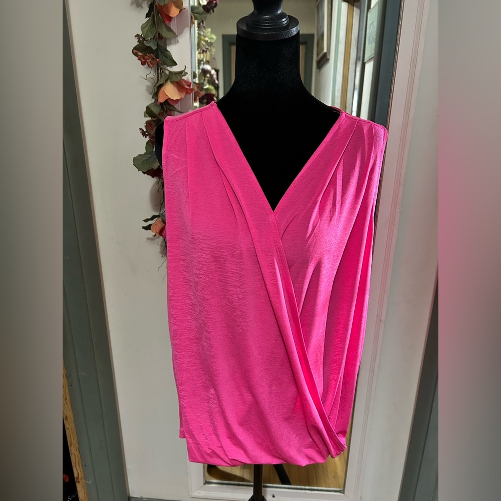 Dear Scarlett Charming Tank Hot Pink • Draped Front • Wrinkle-Free • Size M NWOT - Picture 4 of 4